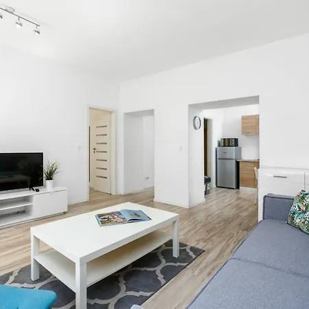Wozna By Renters Апартаменти